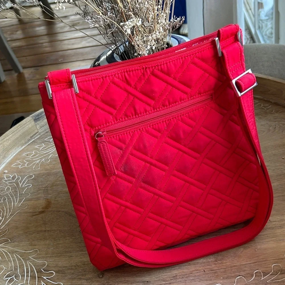 Vera Bradley quilted red shoulder bag bold color.classic diamond quilted design